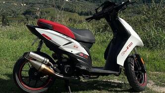 Aprilia SR 50 Motard (2012 - 13) usata