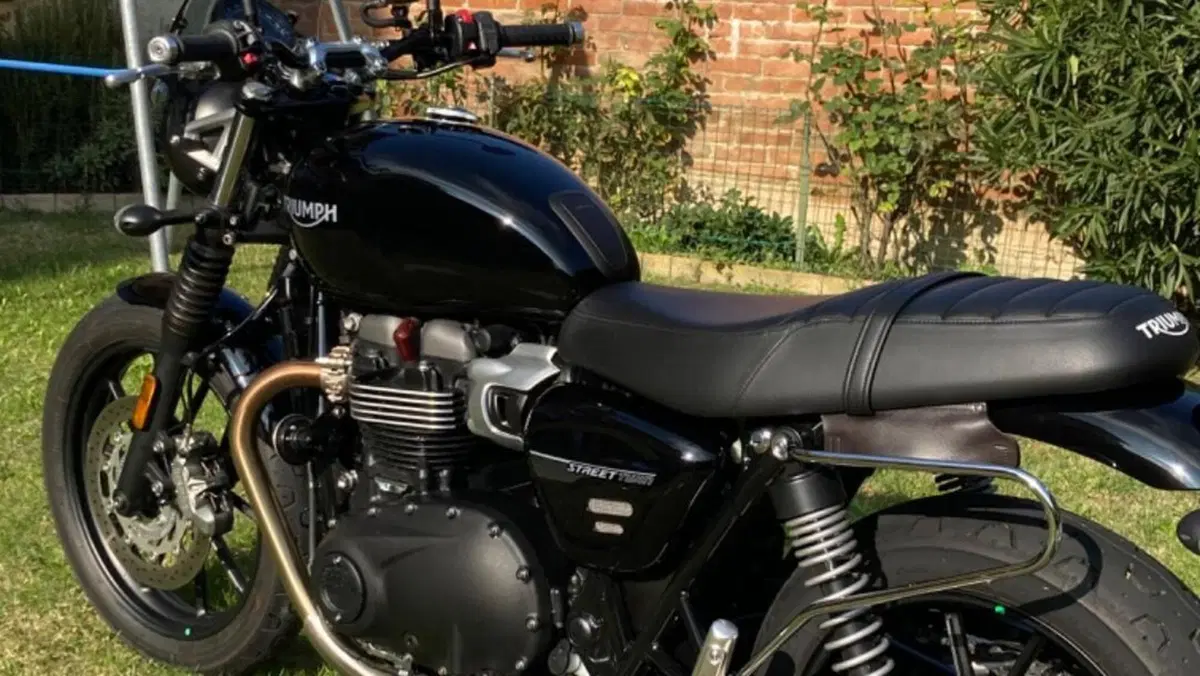 Triumph Street Twin 900 (2021 - 22)  (5)