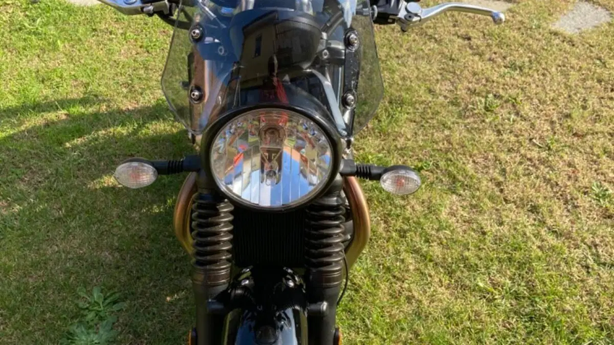 Triumph Street Twin 900 (2021 - 22)  (6)