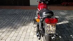 Suzuki   (4)