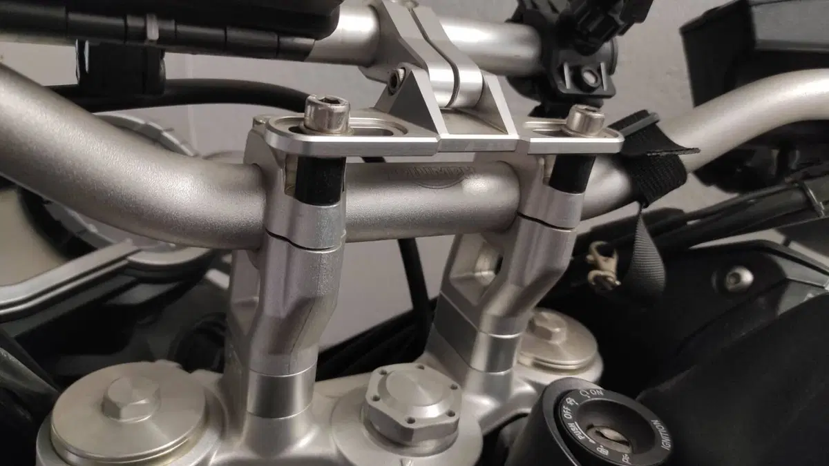 Triumph Tiger 800 XC ABS (2010 - 14)  (4)