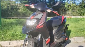 Aprilia SR 50 Motard (2012 - 17) usata