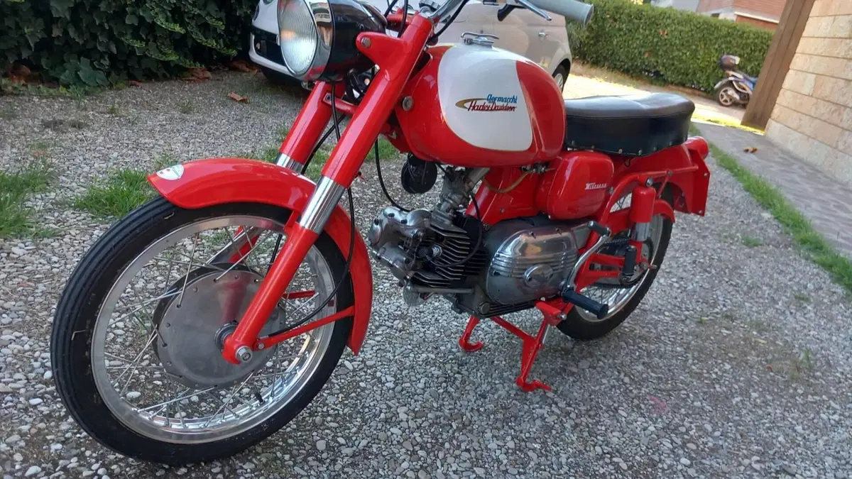 Aermacchi Harley-Davidson   (4)