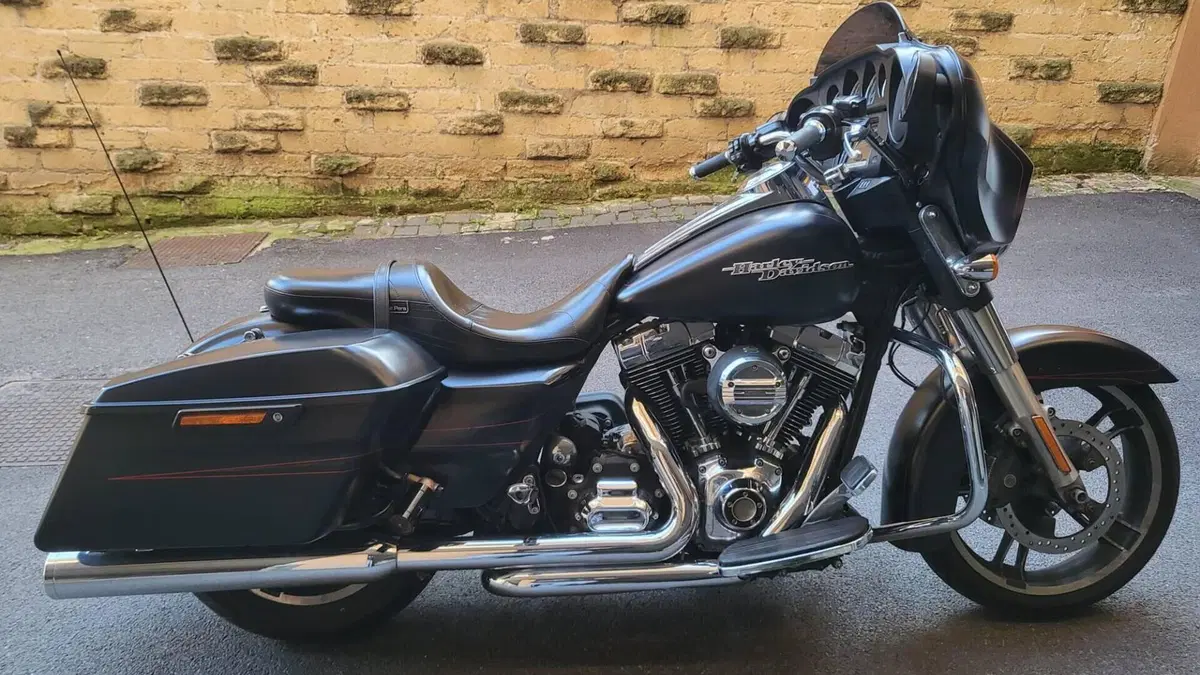 Harley-Davidson 107 Street Glide Special (2017 - 19) - FLHXS  (2)