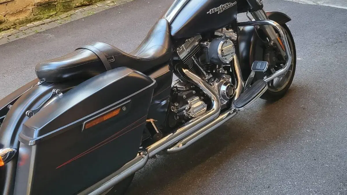 Harley-Davidson 107 Street Glide Special (2017 - 19) - FLHXS  (5)