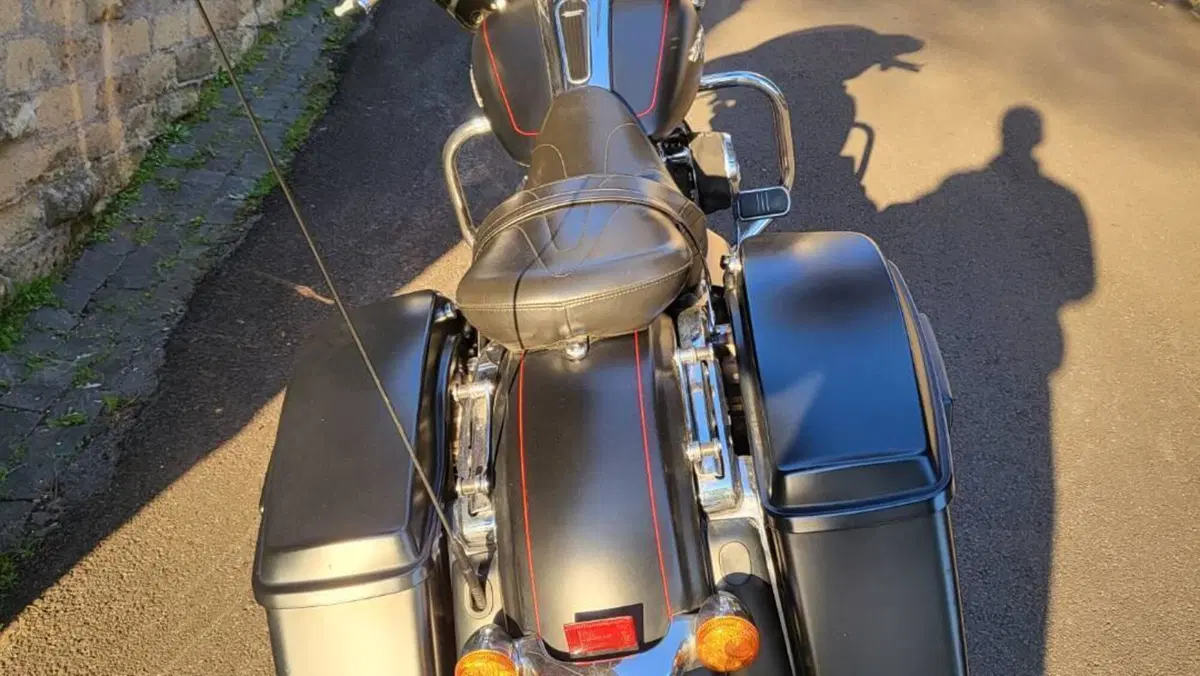 Harley-Davidson 107 Street Glide Special (2017 - 19) - FLHXS  (6)