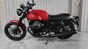 Moto Guzzi V7 III Stone (2017 - 20) 