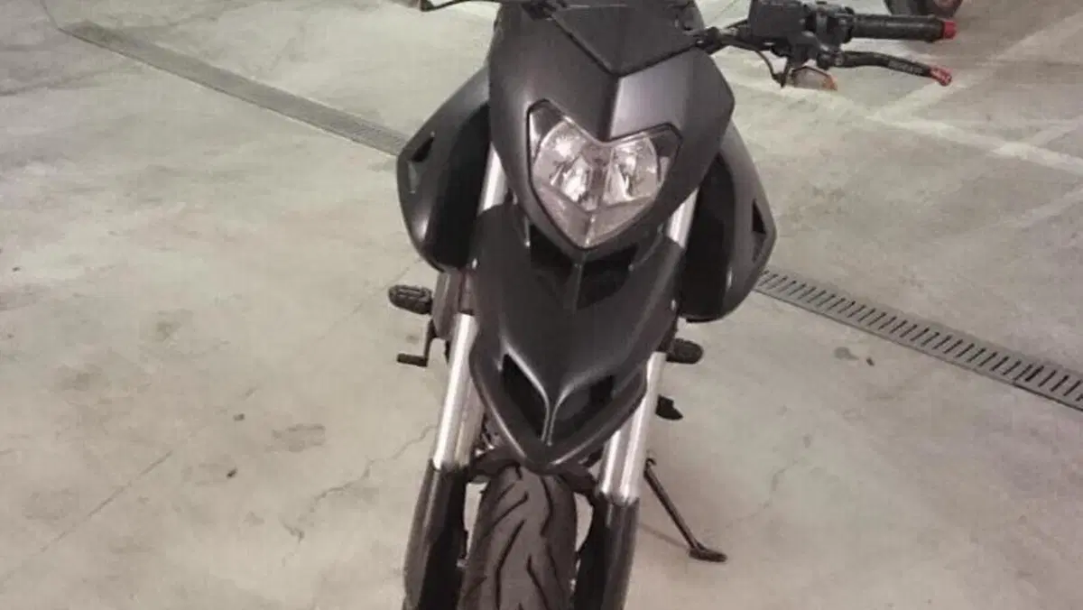 Ducati Hypermotard 796 (2012) 