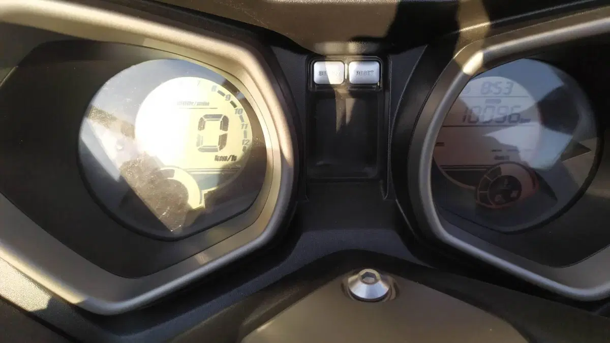 Yamaha X-Max 250 (2014 - 16)  (5)