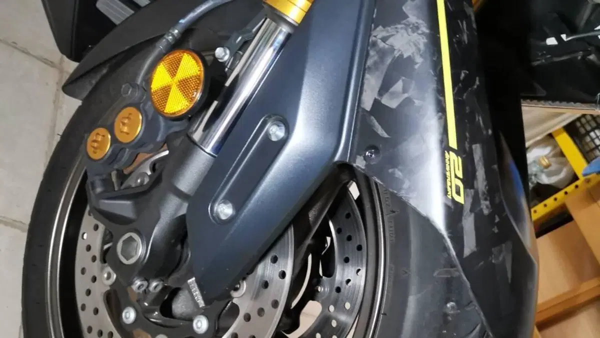 Yamaha T-Max 560 20° anniversario (2021)  (7)