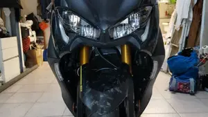 Yamaha T-Max 560 20° anniversario (2021)  (8)