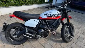 Ducati Scrambler 800 Urban Motard (2022) 
