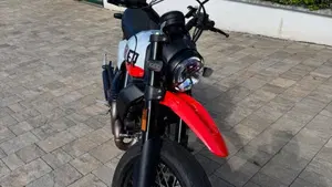 Ducati Scrambler 800 Urban Motard (2022)  (2)