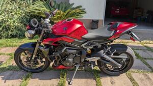 Triumph Street Triple 765 RS (2023 - 25) 
