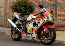 Perché comprare la rarissima Suzuki GSX-R750 Barry Sheene all'asta il 30 ottobre?