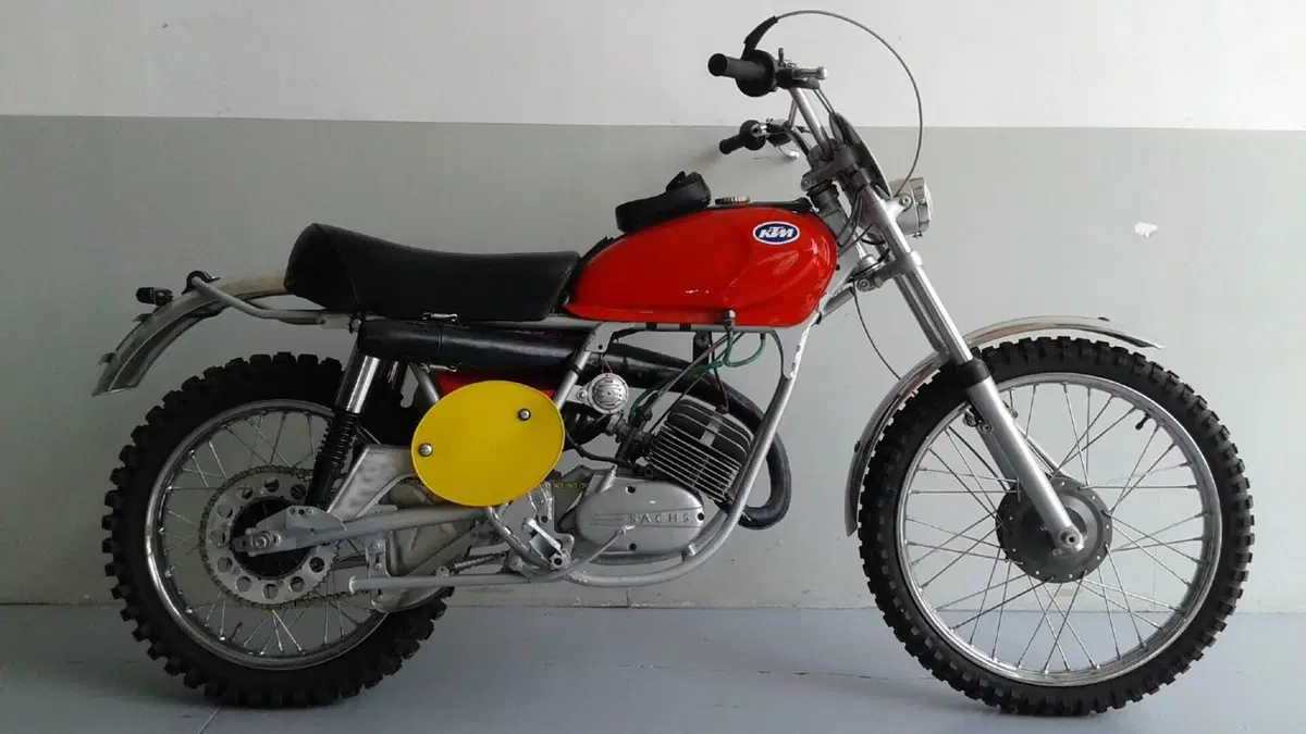 KTM   (3)