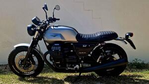 Moto Guzzi V7 III Rough (2018 - 20) 