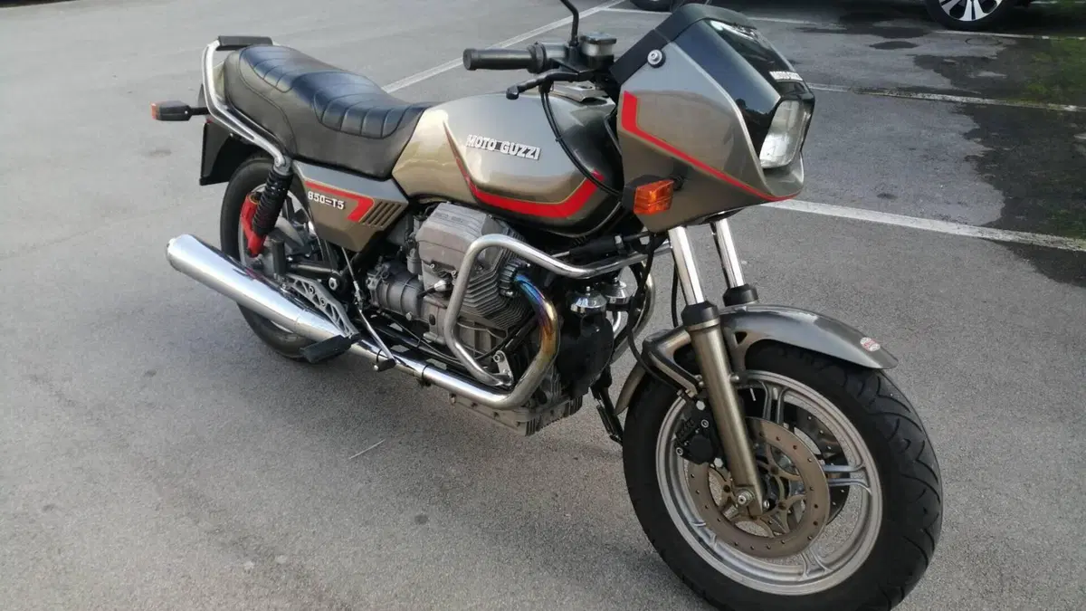Moto Guzzi   (3)