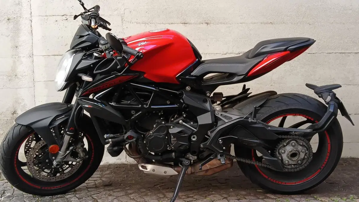 MV Agusta Brutale 800 Rosso (2021 - 23) 