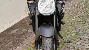 MV Agusta Brutale 800 Rosso (2021 - 23)  (2)