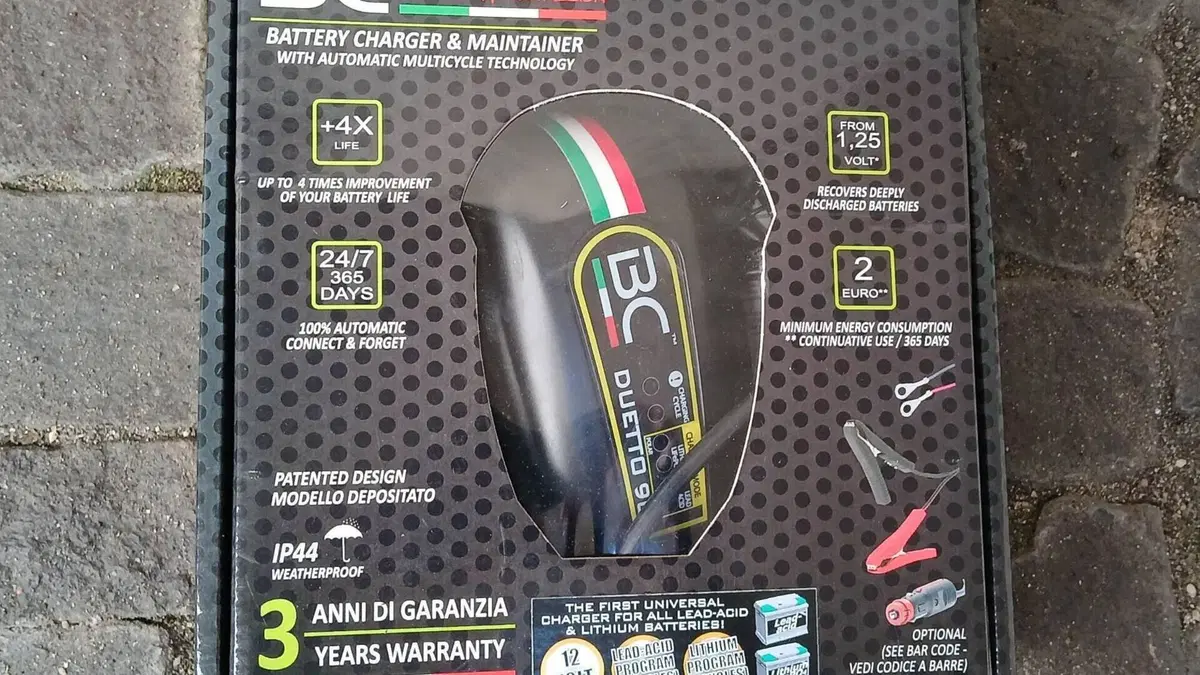 MV Agusta Brutale 800 Rosso (2021 - 23)  (6)
