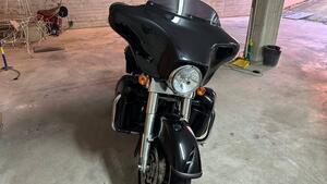 Harley-Davidson 1690 Street Glide (2011 - 13) - FLHX 