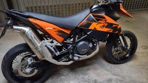 KTM 690 Supermoto 