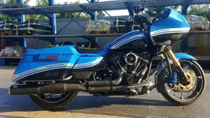 Harley-Davidson 1800 Road Glide Custom (2013) - FLTRXSE  (2)