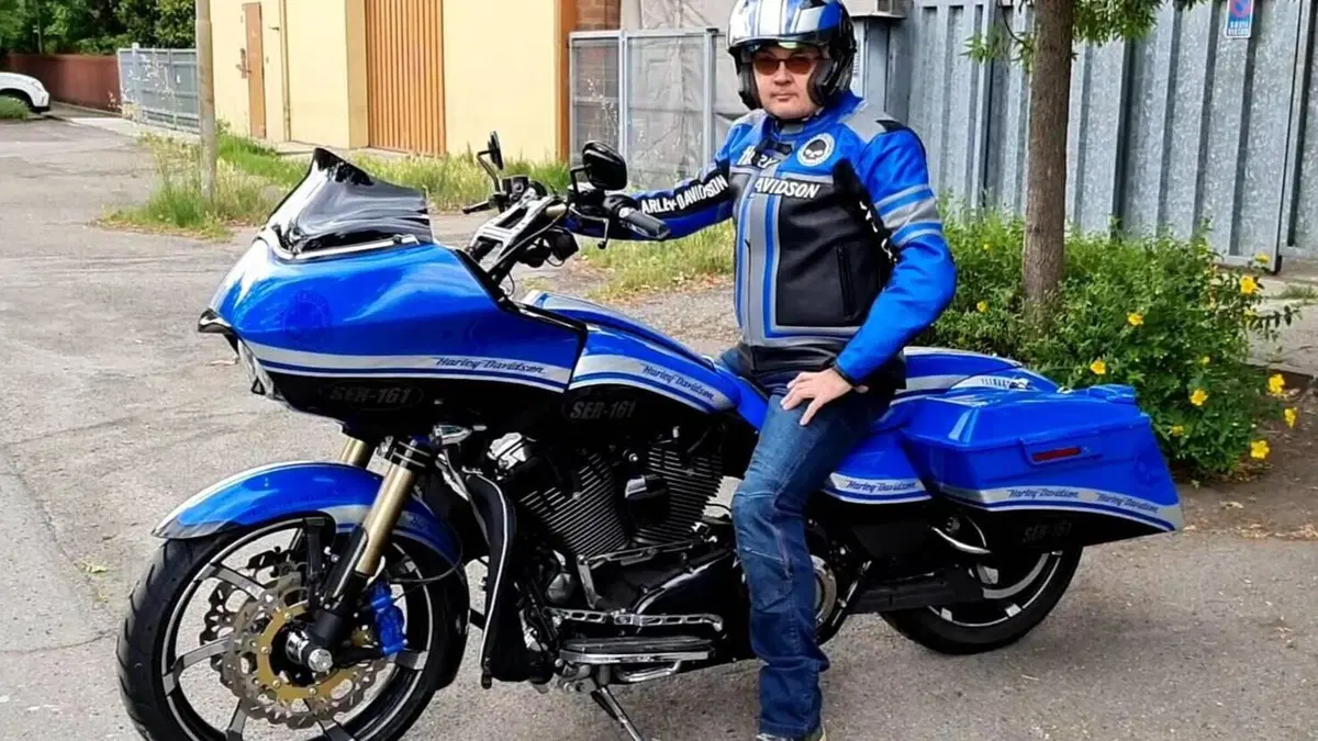 Harley-Davidson 1800 Road Glide Custom (2013) - FLTRXSE  (10)