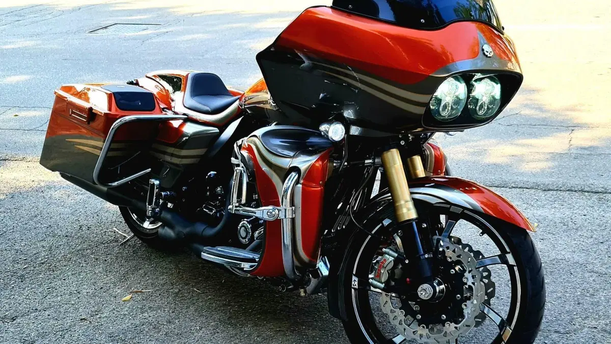 Harley-Davidson 1800 Road Glide Custom (2013) - FLTRXSE  (5)
