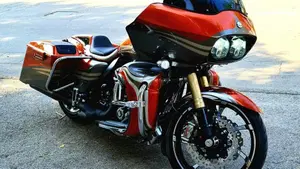 Harley-Davidson 1800 Road Glide Custom (2013) - FLTRXSE  (5)