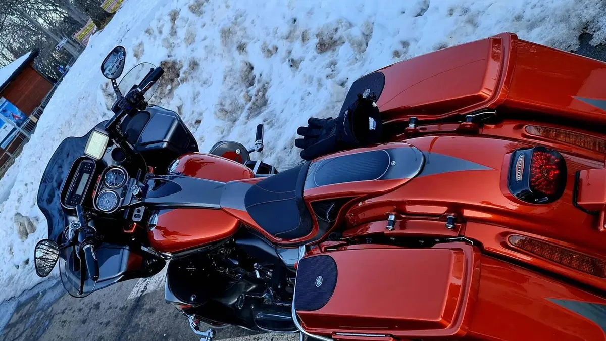 Harley-Davidson 1800 Road Glide Custom (2013) - FLTRXSE  (8)