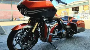 Harley-Davidson 1800 Road Glide Custom (2013) - FLTRXSE  (16)