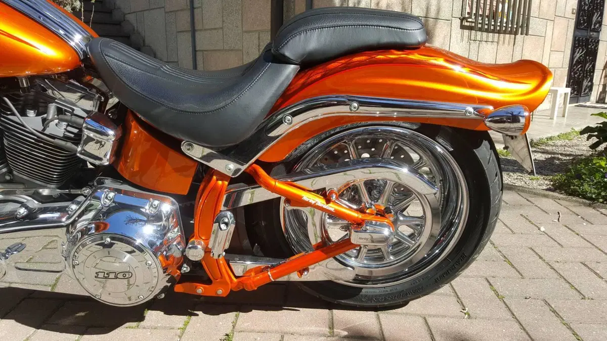 Harley-Davidson 1800 Springer (2009 - 12) - FXSTSSE  (4)