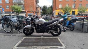 Kawasaki ZR-7 (2001 - 04) 