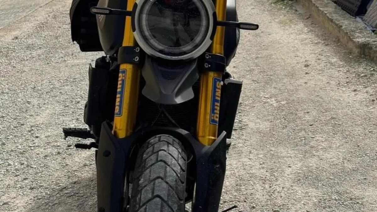 Moto Morini SEIEMMEZZO SCR (2022 - 26)  (3)