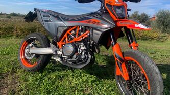 KTM 690 SMC R (2021 - 22)