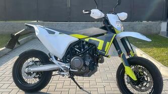 husqvarna 701 supermoto (2020)