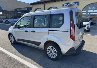 Ford Tourneo Connect 1.5 TDCi 100 CV Plus (4)