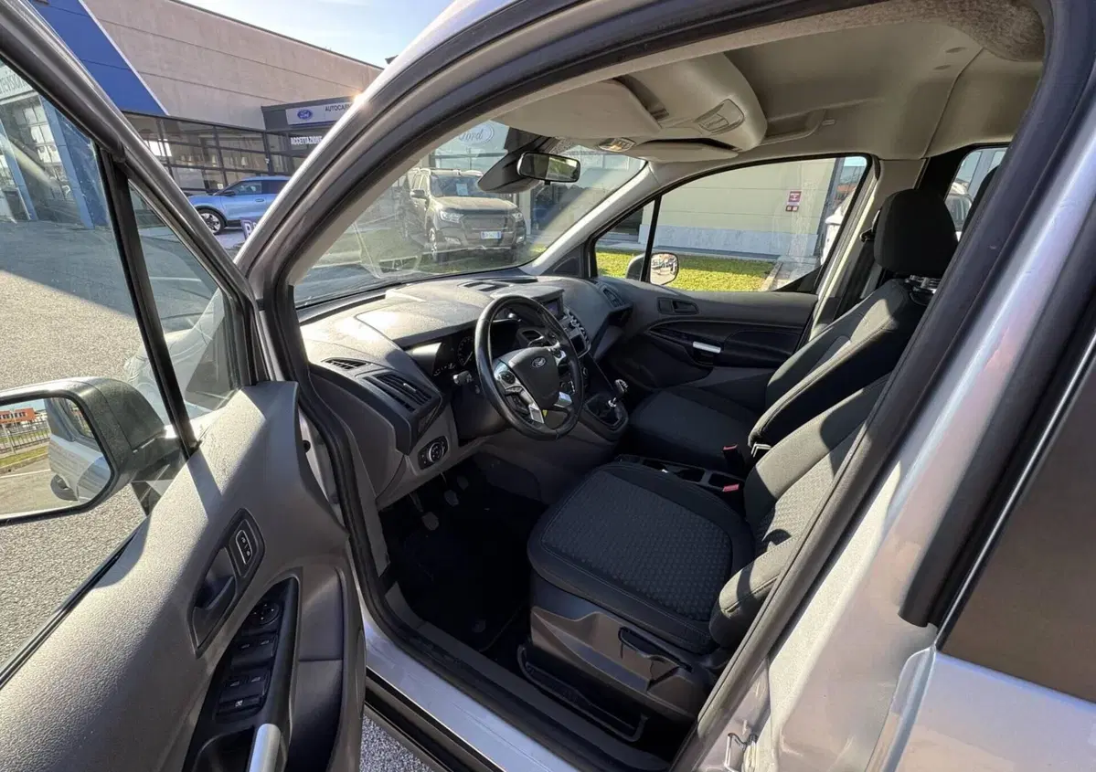 Ford Tourneo Connect 1.5 TDCi 100 CV Plus (11)