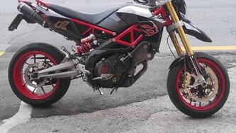 Aprilia Dorsoduro 750 Factory (2010 - 13) usata