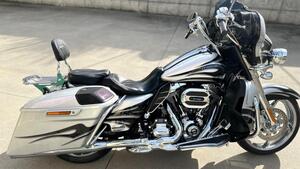 Harley-Davidson 110 Street Glide (2016) - FLHXSE 