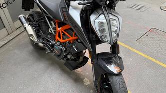KTM 125 Duke (2021 - 23) usata