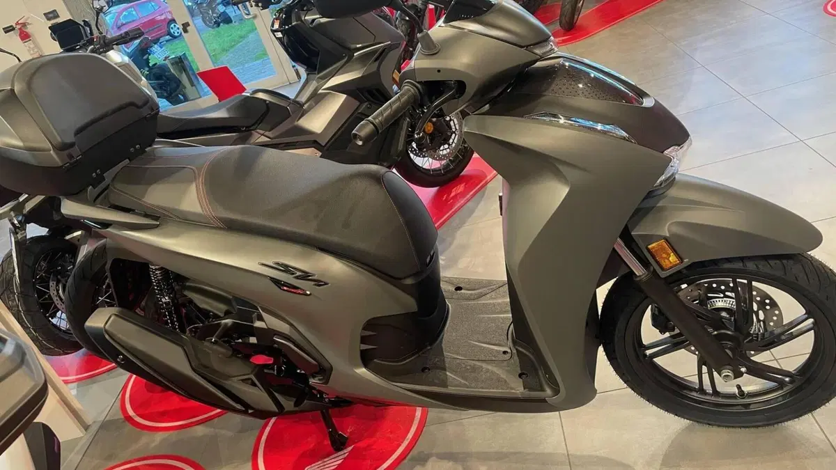 Honda SH 350i GT (2025 - 26)  (3)