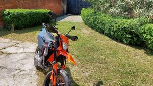 KTM 690 SMC R (2021 - 22) 