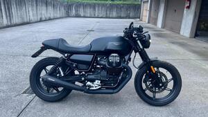 Moto Guzzi V7 850 Stone Special Abs (2021) 