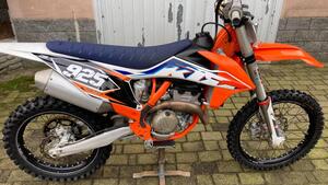KTM 250 SX-F (2022) 