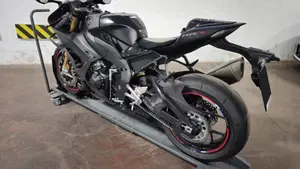 Honda CBR 1000 RR-R Fireblade SP Carbon Edition (2024 - 26)  (4)