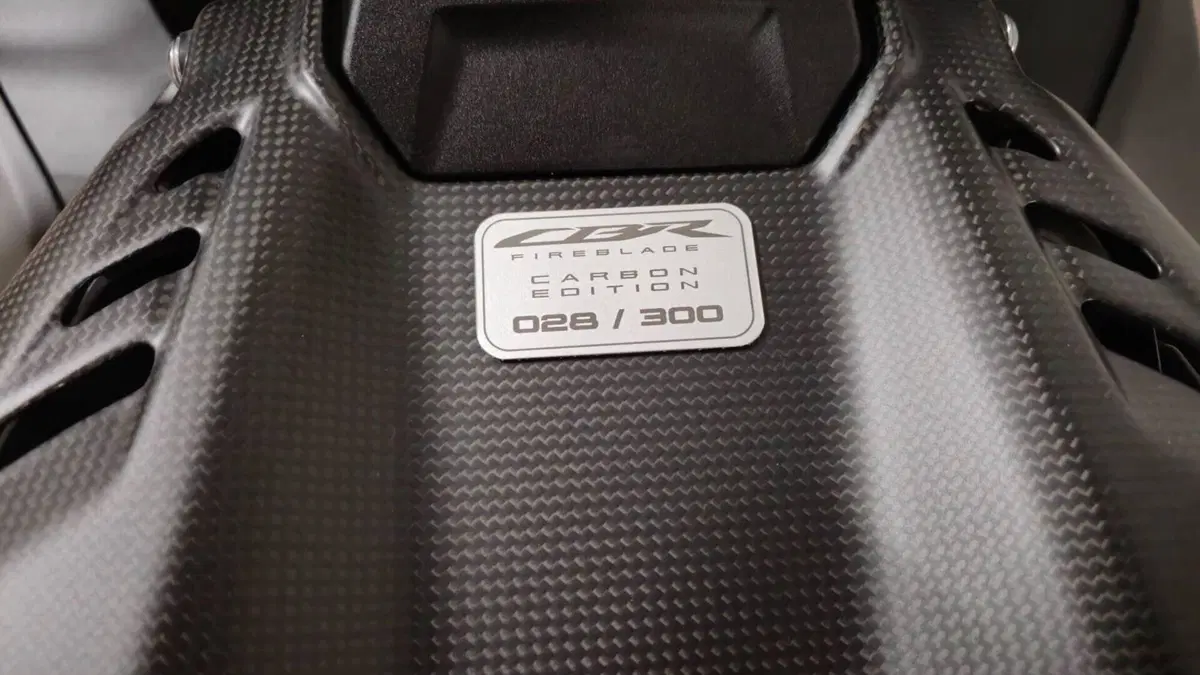 Honda CBR 1000 RR-R Fireblade SP Carbon Edition (2024 - 26)  (5)
