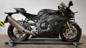 Honda CBR 1000 RR-R Fireblade SP Carbon Edition (2024 - 26)  (2)